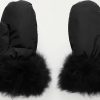 Frauen Yves Salomon Handschuhe | Faustlinge Aus Shell Mit Wattierung Und Shearling-Besatzen - Schwarz